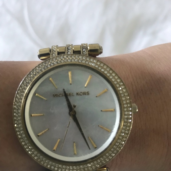 Michael Kors Gold Watch - Picture 6 of 6